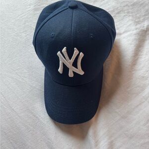New York Yankees Navy Blue Cap